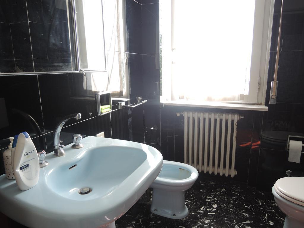 Naviglicenter Hotel Милано Екстериор снимка